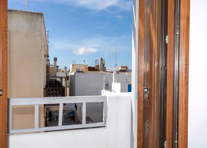 Villa Naxos Superior Triple Balcony 200m From St George Views Saint George